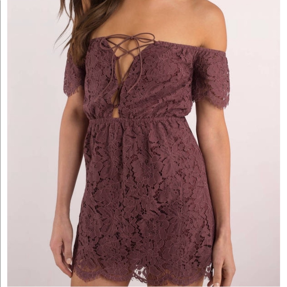 Off the shoulder Lace Dress